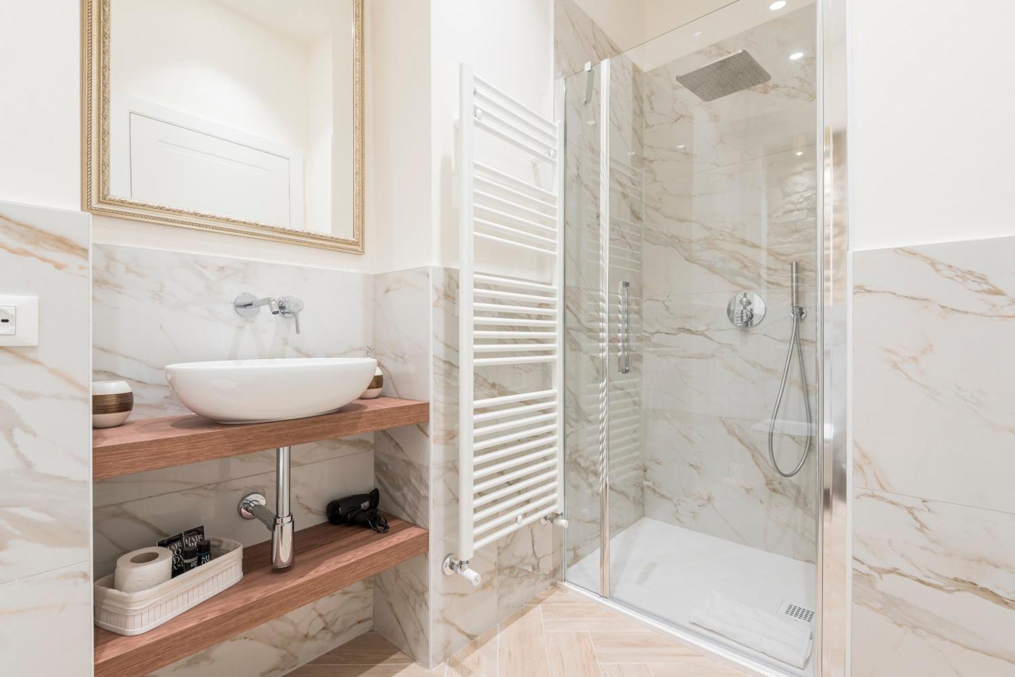 Golden Chic - Citta Alta Apartment Bergamo Luaran gambar